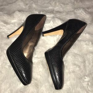 Heels - Black Snack skin print - Size 9
